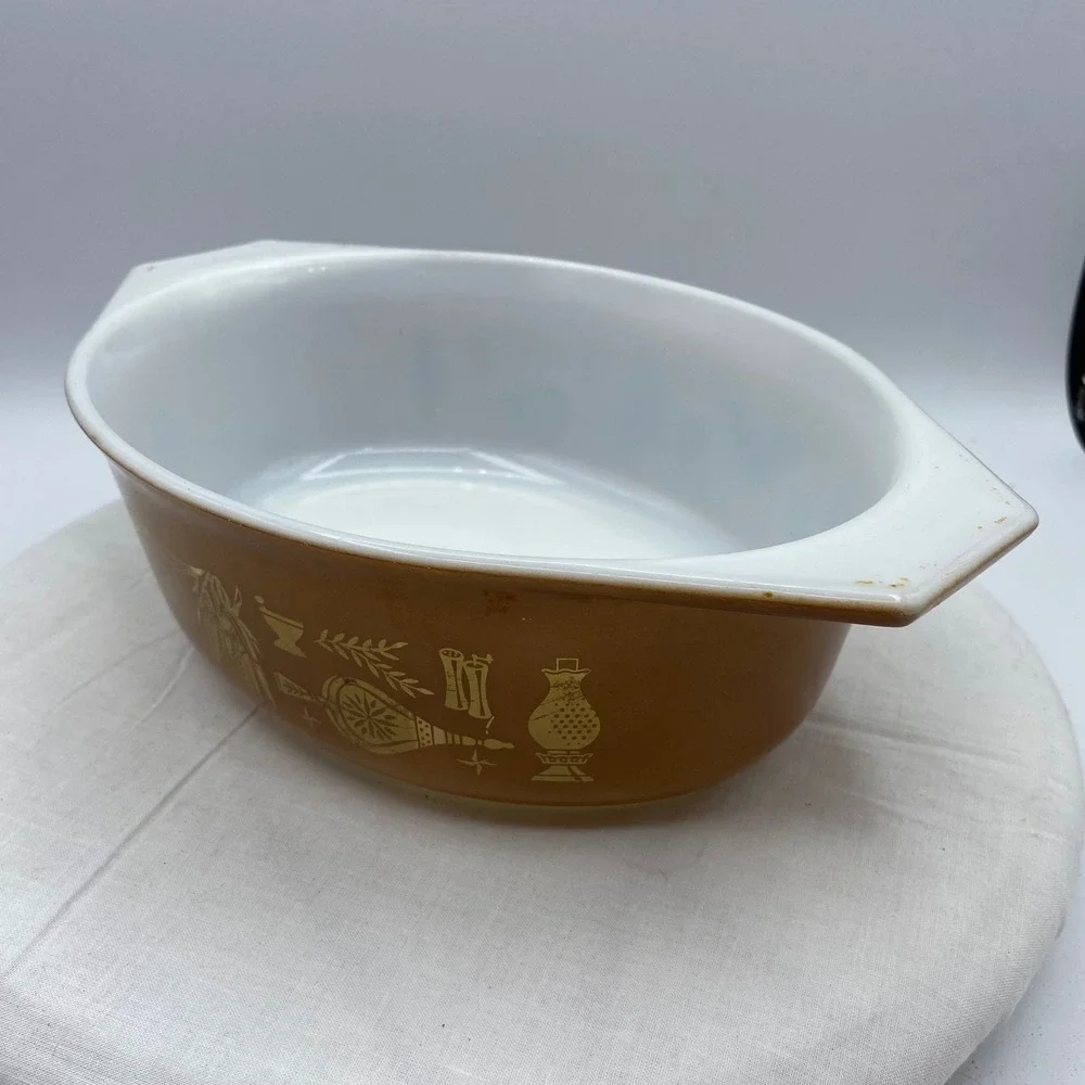 Vintage Pyrex Early American 1.5 QT Oval Casserole 043 Brown Gold Milk Glass USA